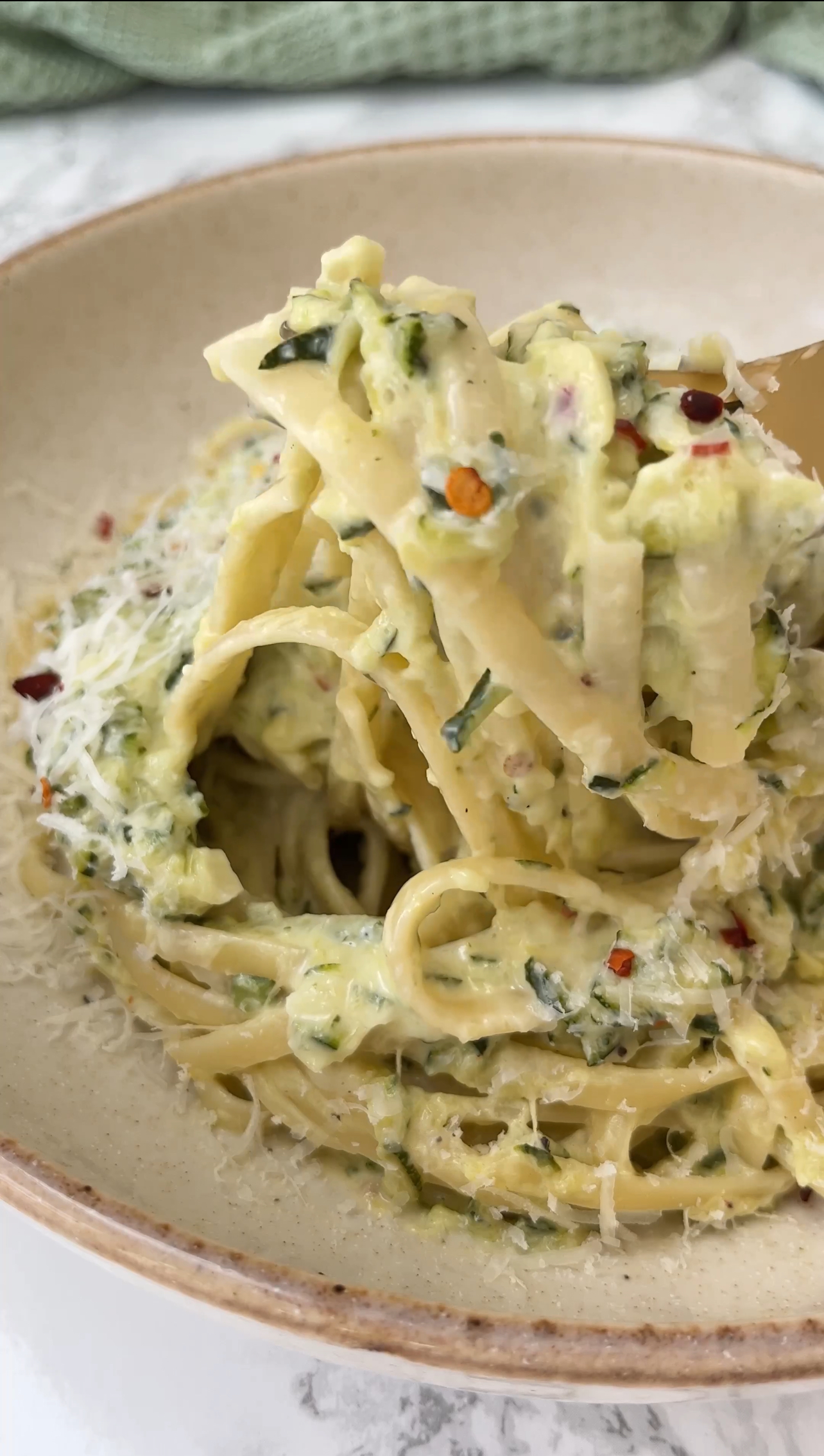 creamy courgette pasta