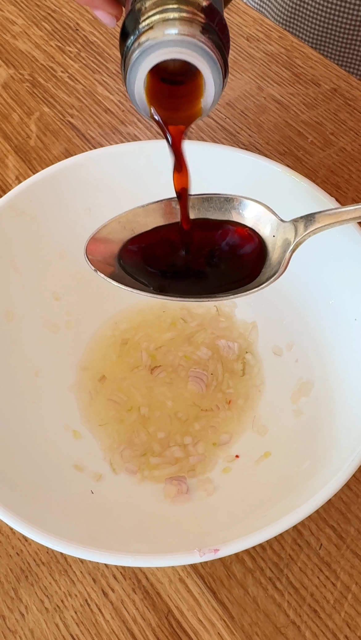 making salmon crudo dressing