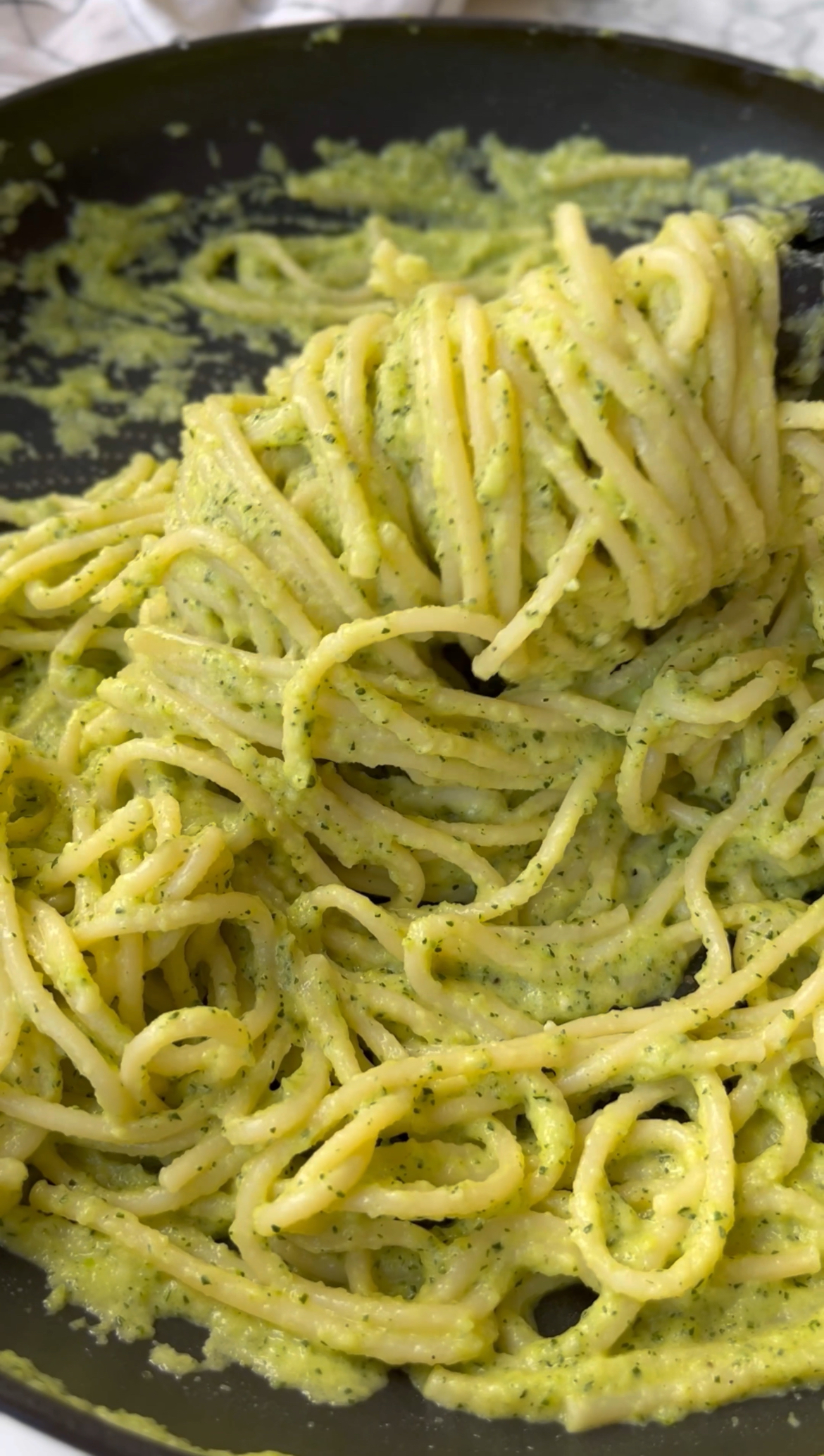 spaghetti alla nerano in frying pan