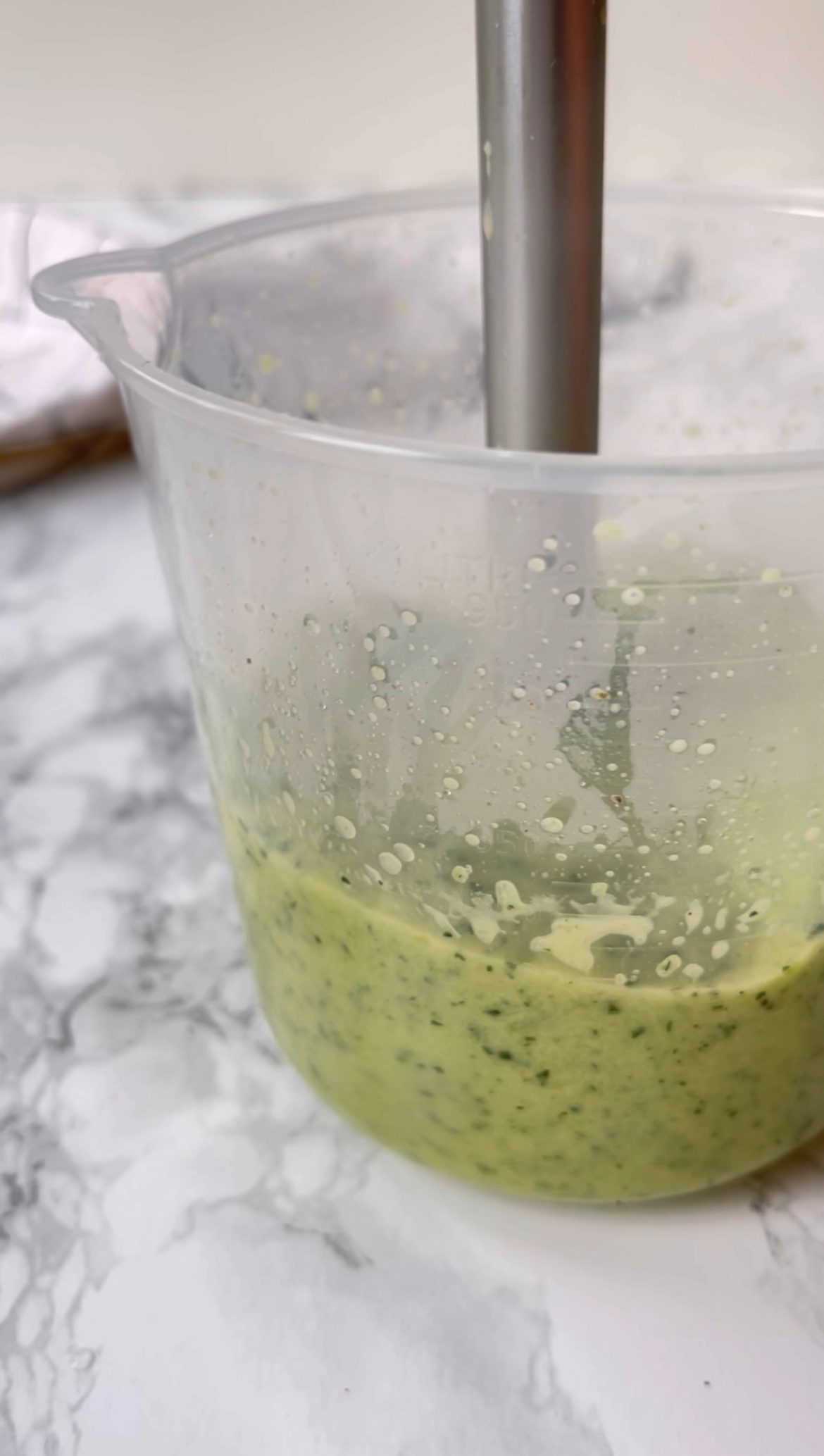 blending courgettes for spaghetti alla nerano