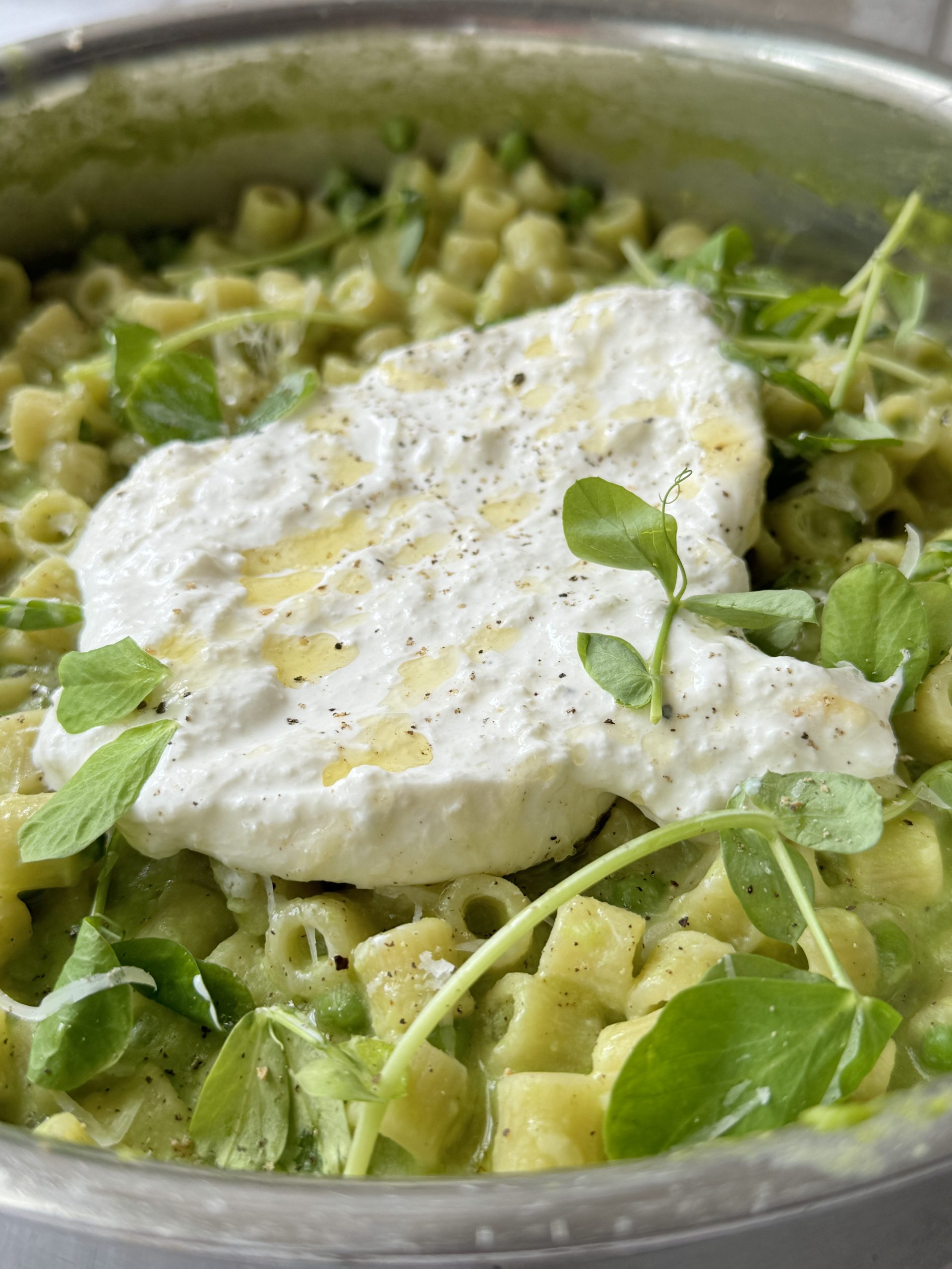 pasta and peas cooked in one pan