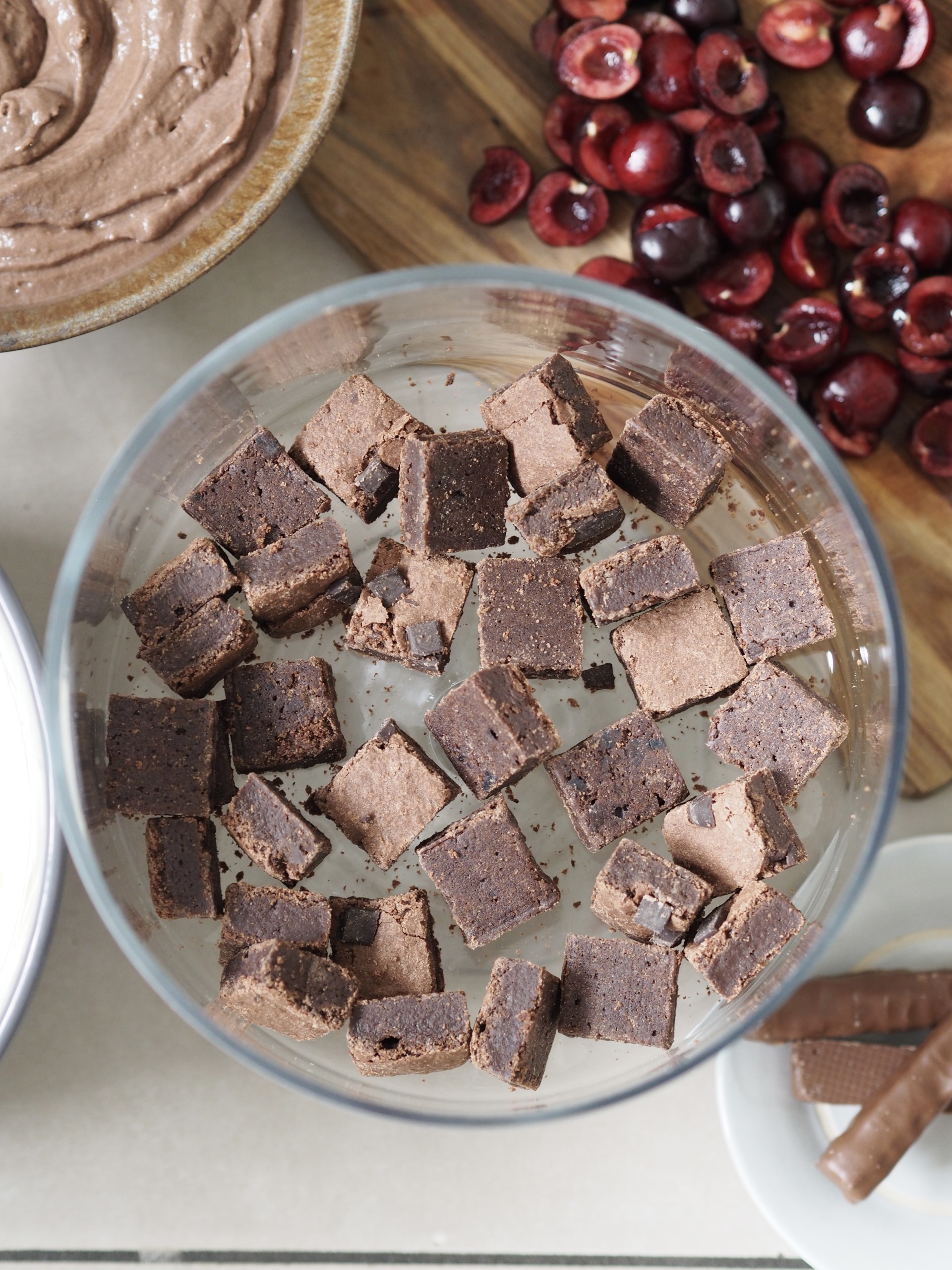 Layering brownies in trifle dish