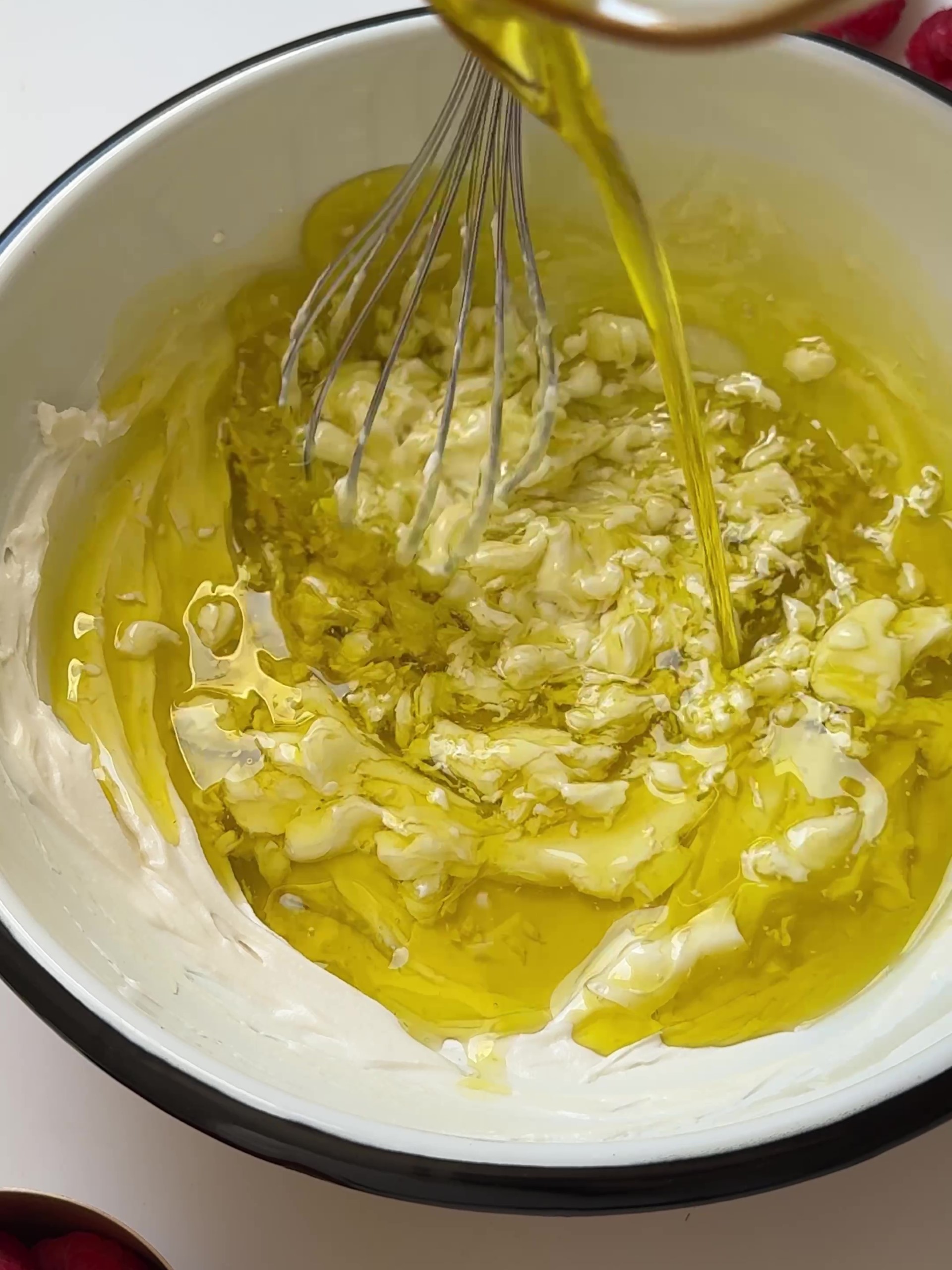 Whisk together the ricotta and the olive oil until smooth. 