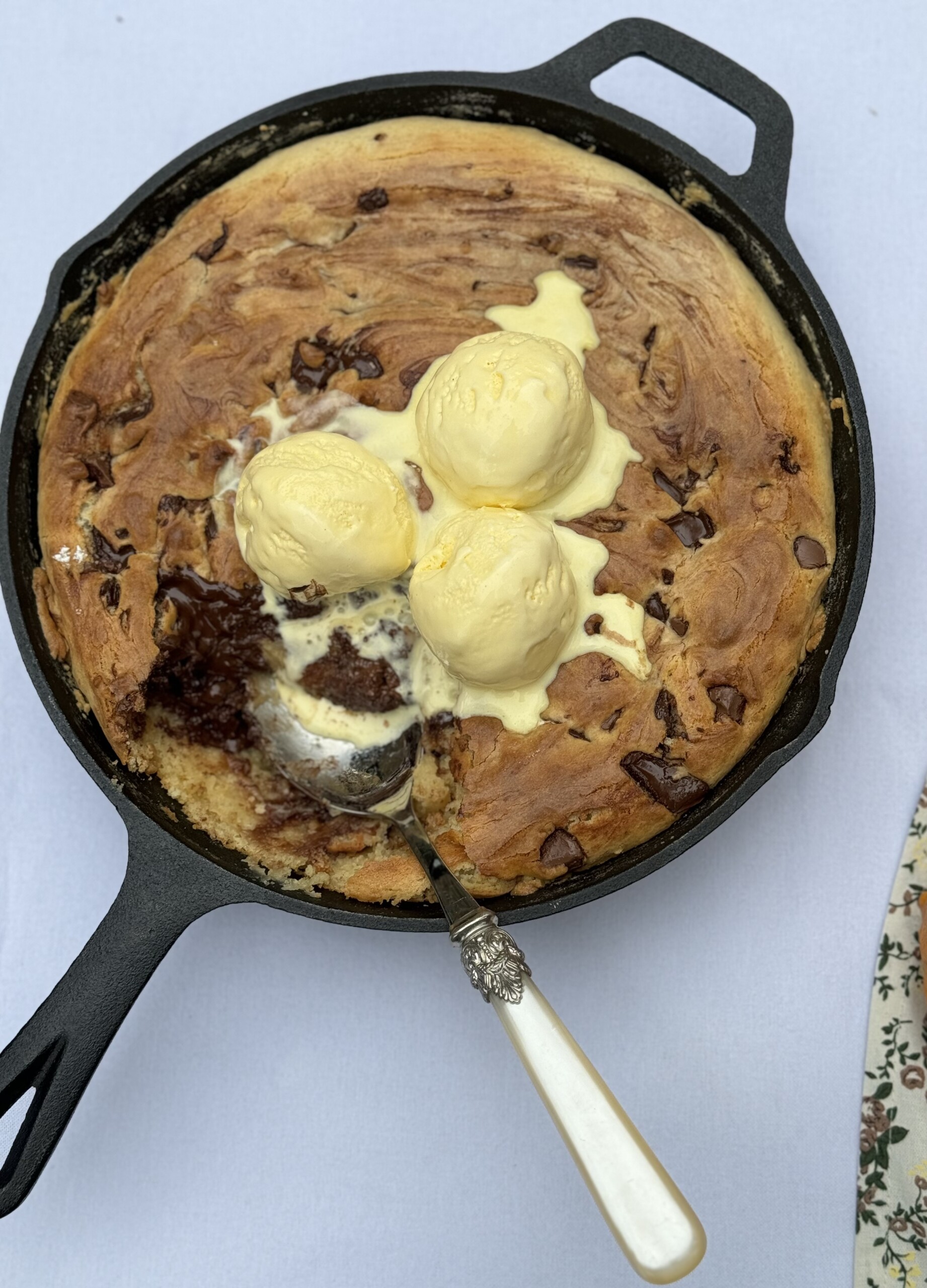 Chocolate Chip Skillet Cookie

