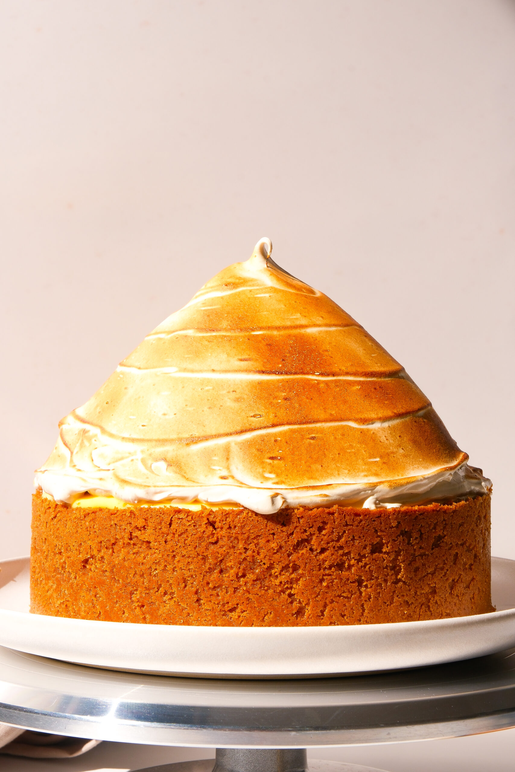 lemon meringue cheesecake whole