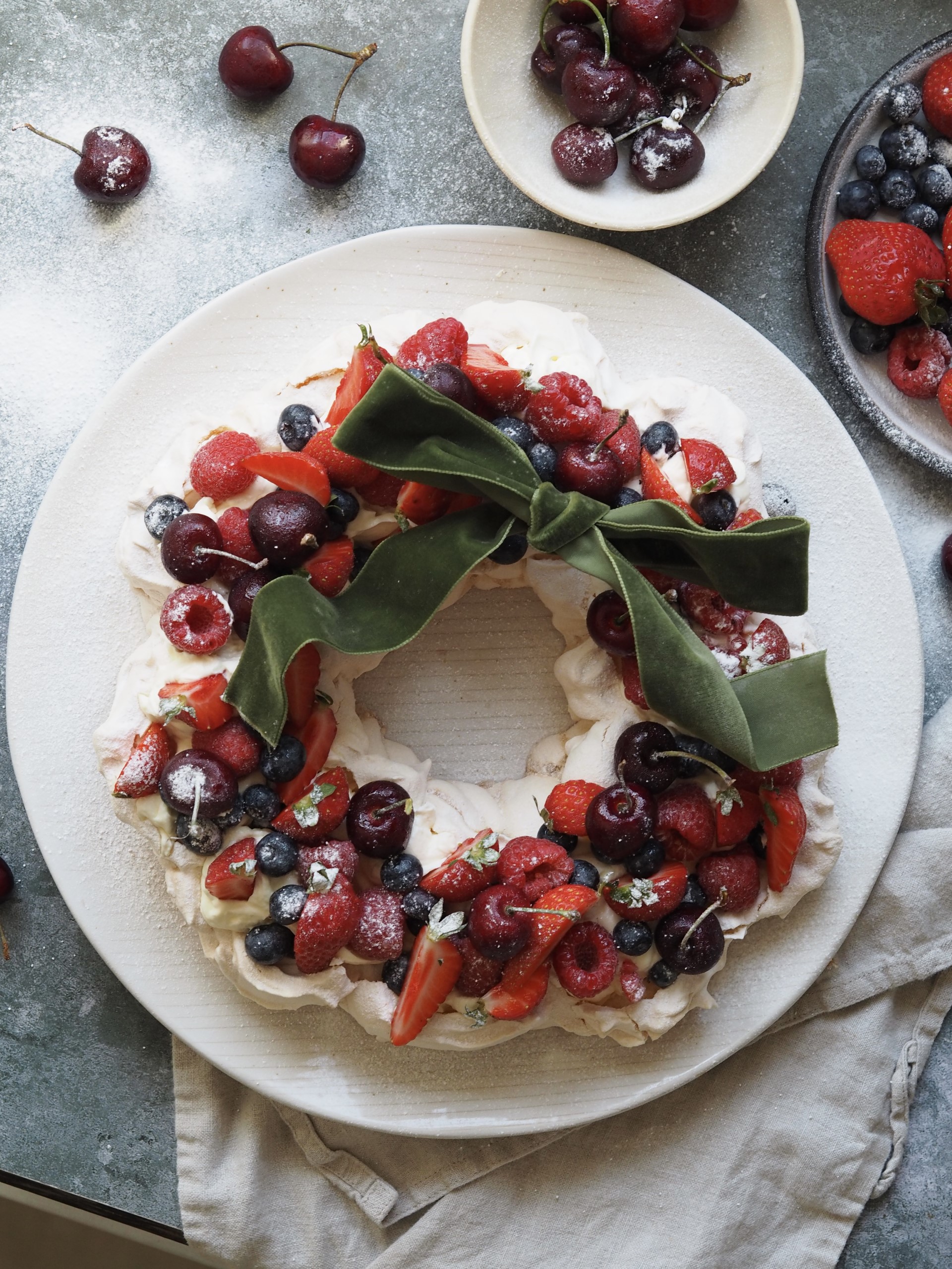 Christmas Pavlova on a plate with ribbon