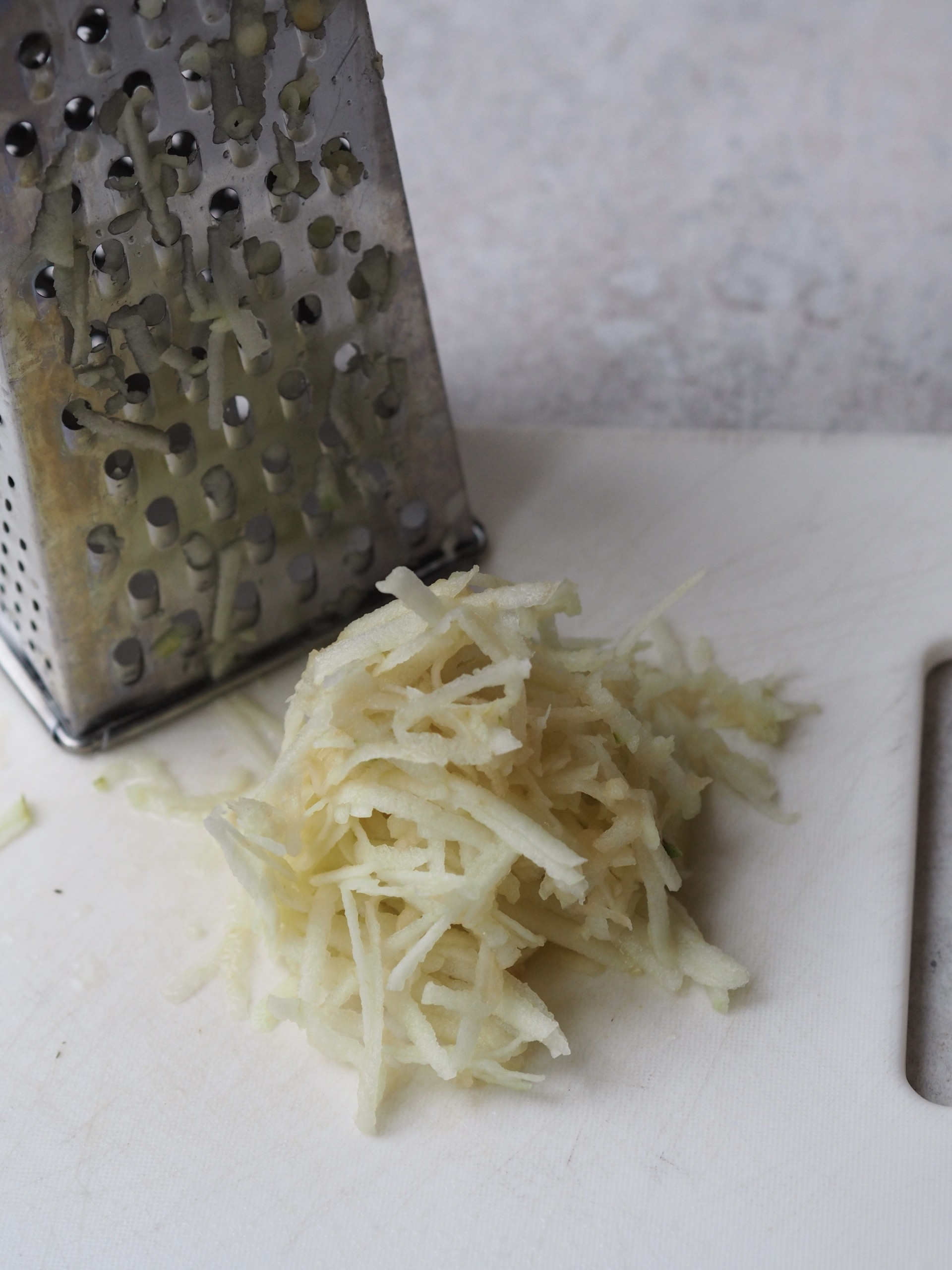 Grating apples 