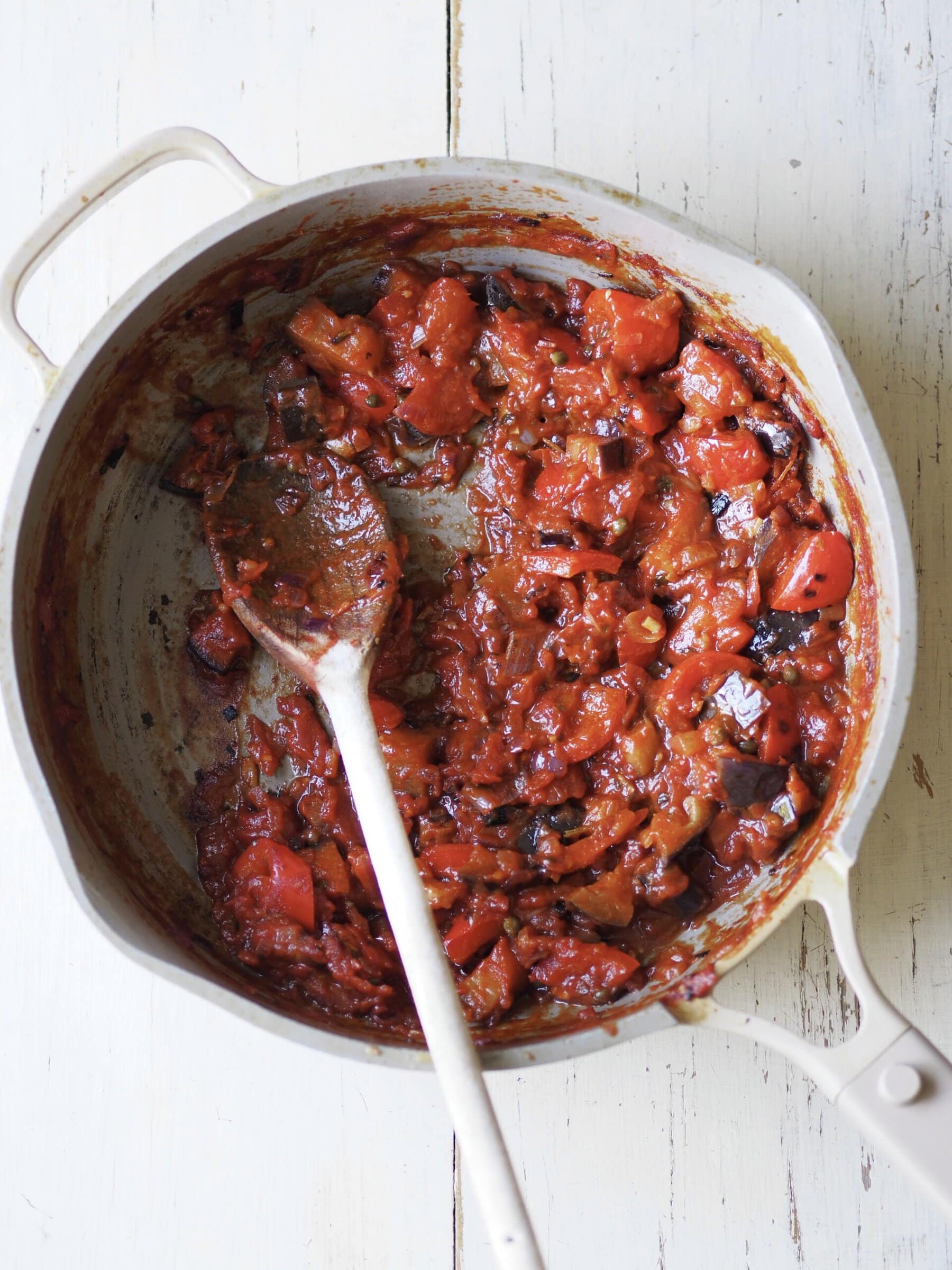 making tomato and aubergine stew to go with air fryer lamb chops.