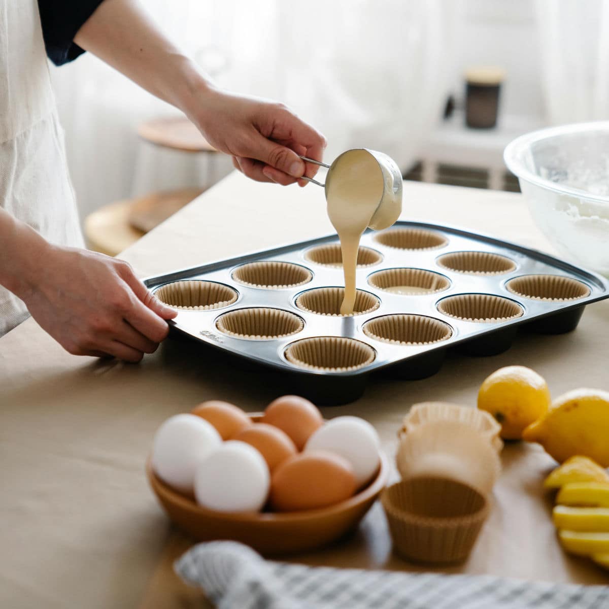 How Many Pints in a Quart? (Conversion Guide) Desert Island Dishes